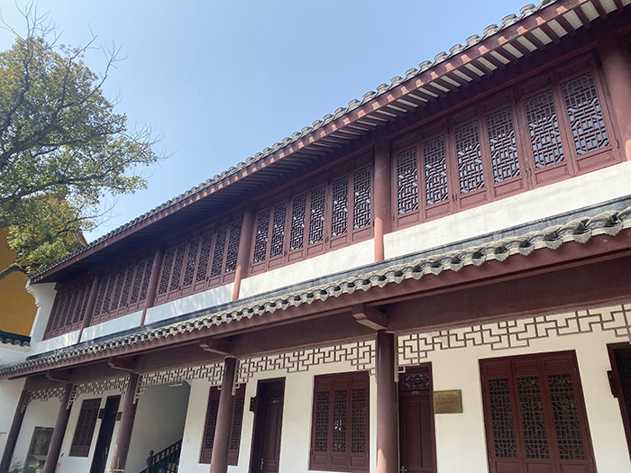 木结构寺庙，古建筑技艺与现代审美的交融